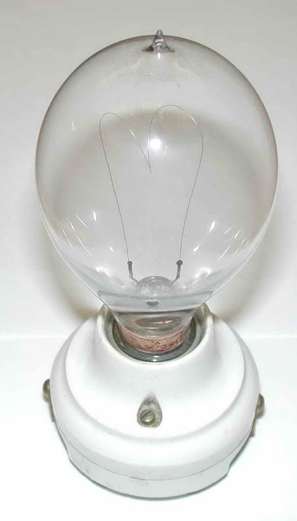Lamp in Socket