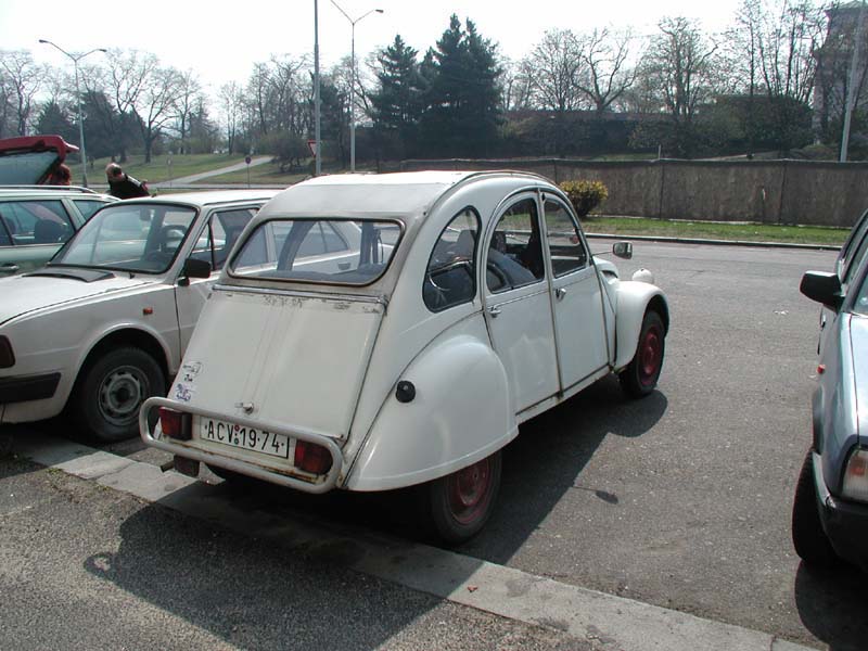 Citroen_2CV_1