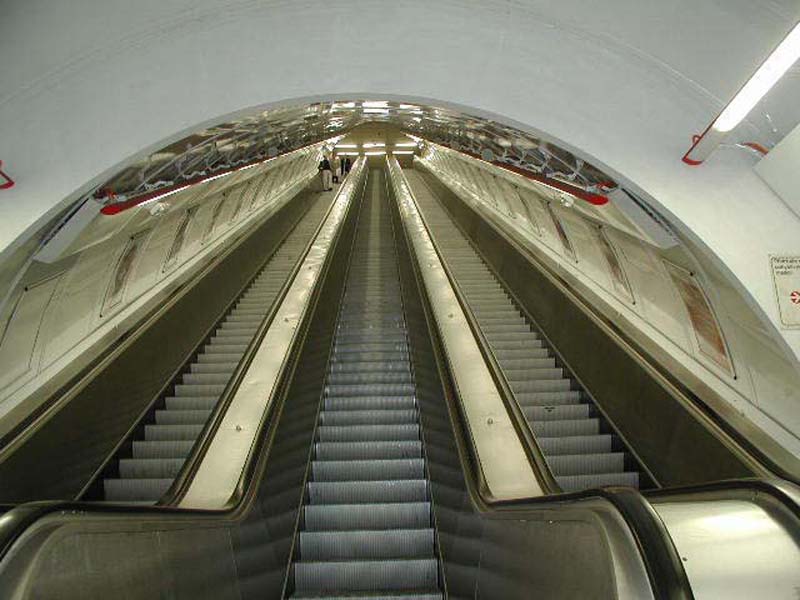 Metro-Staromestka_Escalator_1_of_3