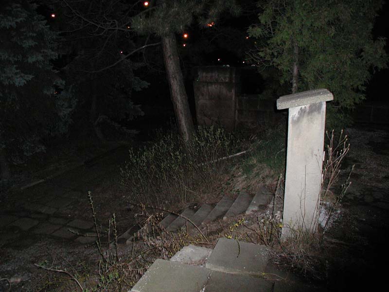 Night_Steps_To_Flat